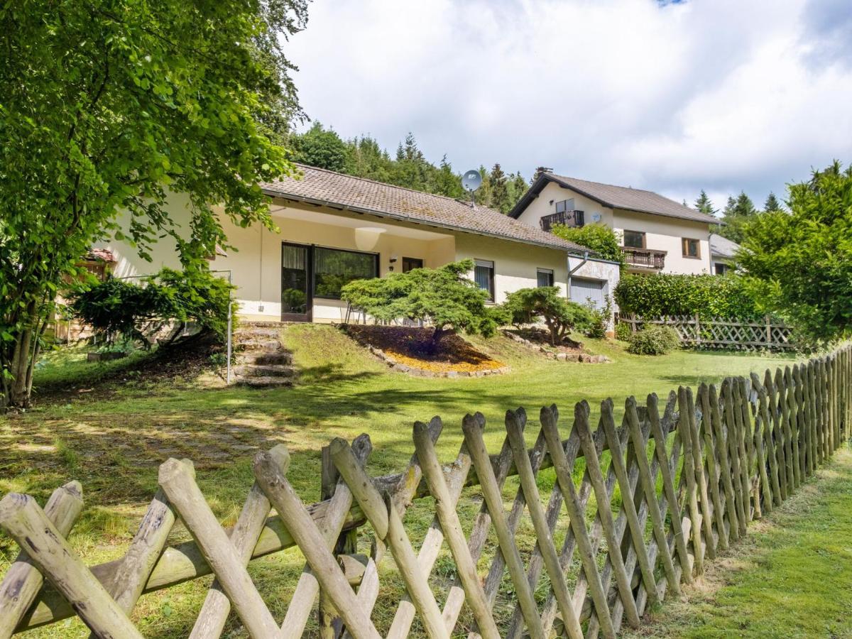 Idyllic Bungalow In Feusdorf With Forest View Zimmer foto